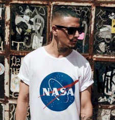 T-shirt z logotypem NASA®