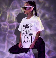 Damski lekki T-shirt z grafiką: Minnie kocha Mickey