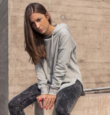 Damska lekka bluza z kapturem Oversize